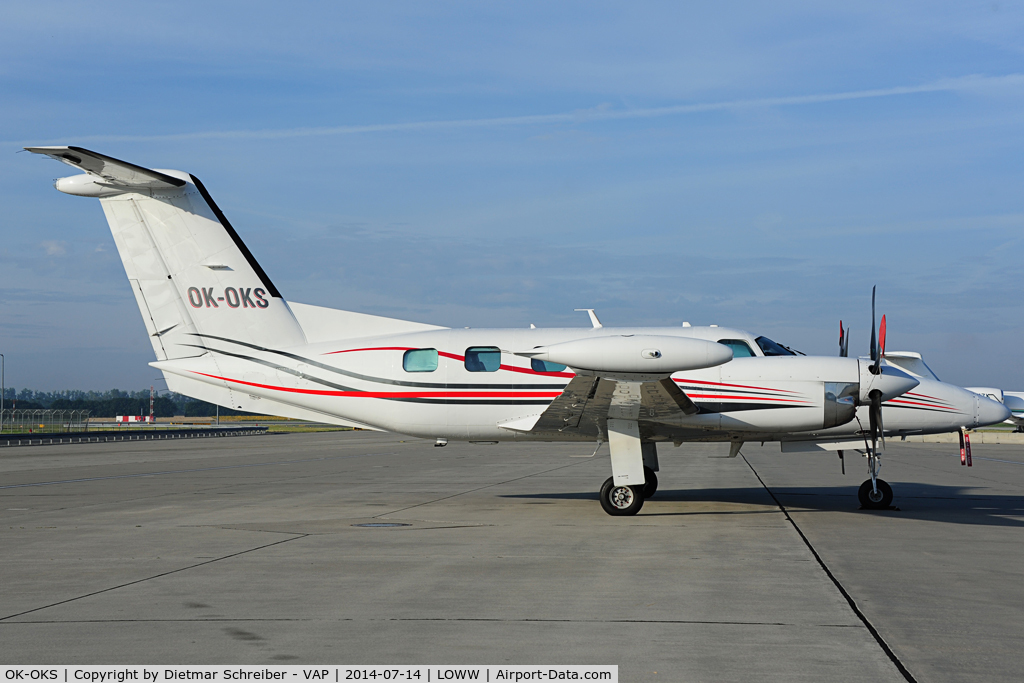 OK-OKS, 1985 Piper PA-42-1000 Cheyenne IV C/N 42-5527022, Piper 42