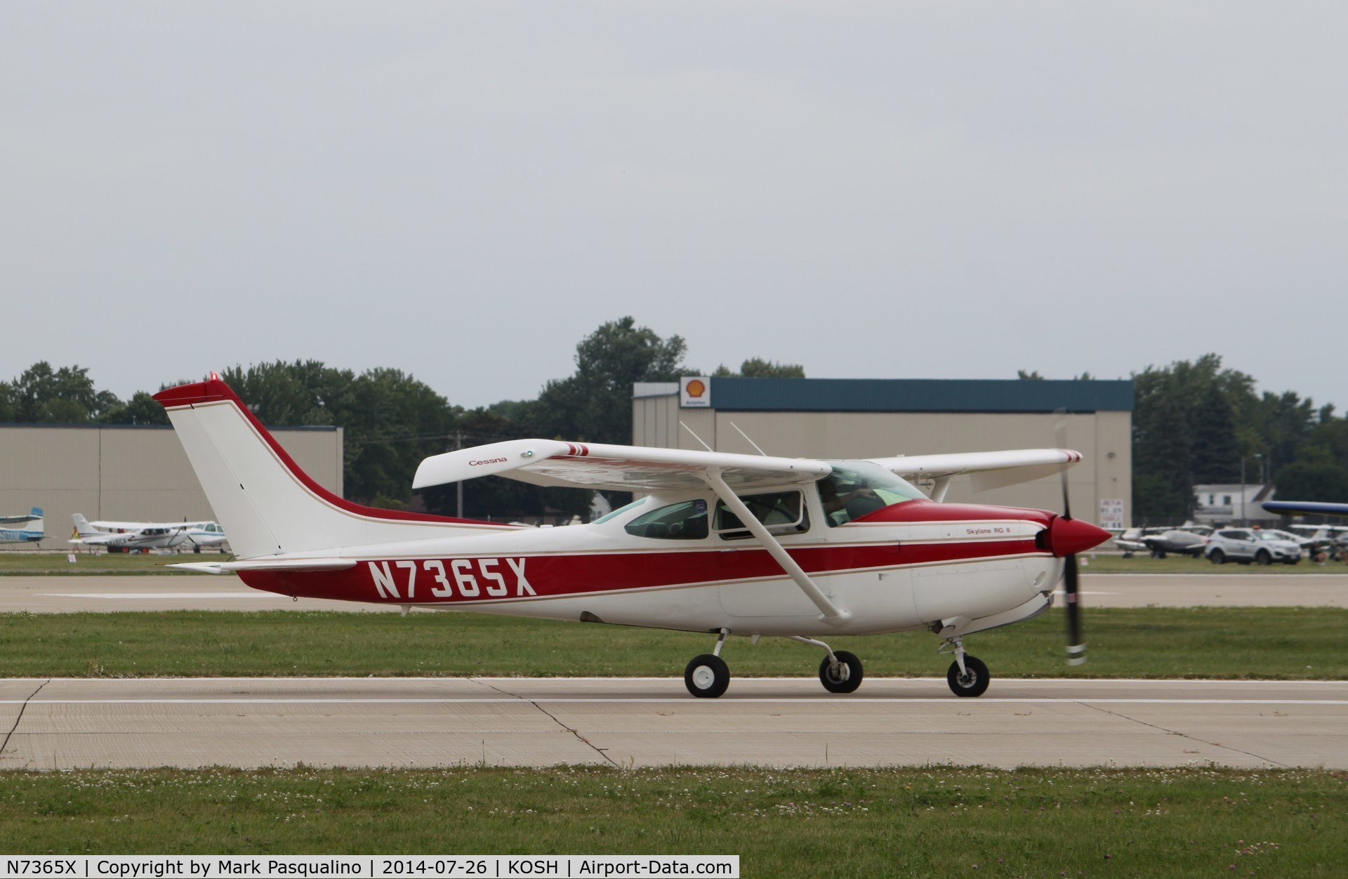 N7365X, 1977 Cessna R182 Skylane RG C/N R18200088, Cessna R182