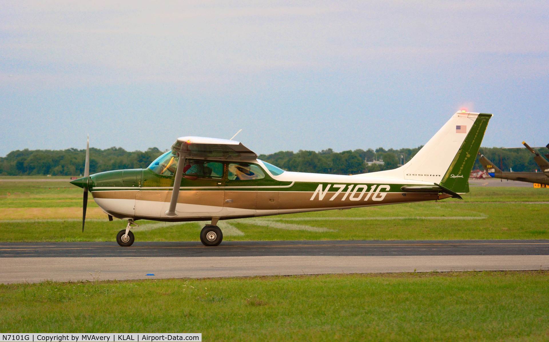 N7101G, 1969 Cessna 172K Skyhawk C/N 17258801, 2014 Sun n Fun