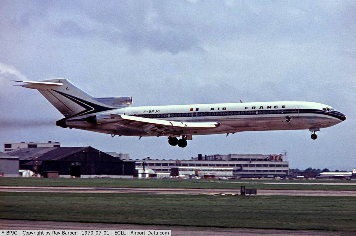 F-BPJG, 1969 Boeing 727-228 C/N 19863, Boeing 727- 228 [19863] (Air France) Heathrow~G 01/07/1970 On finals 28R. Date approximate. From a slide.
