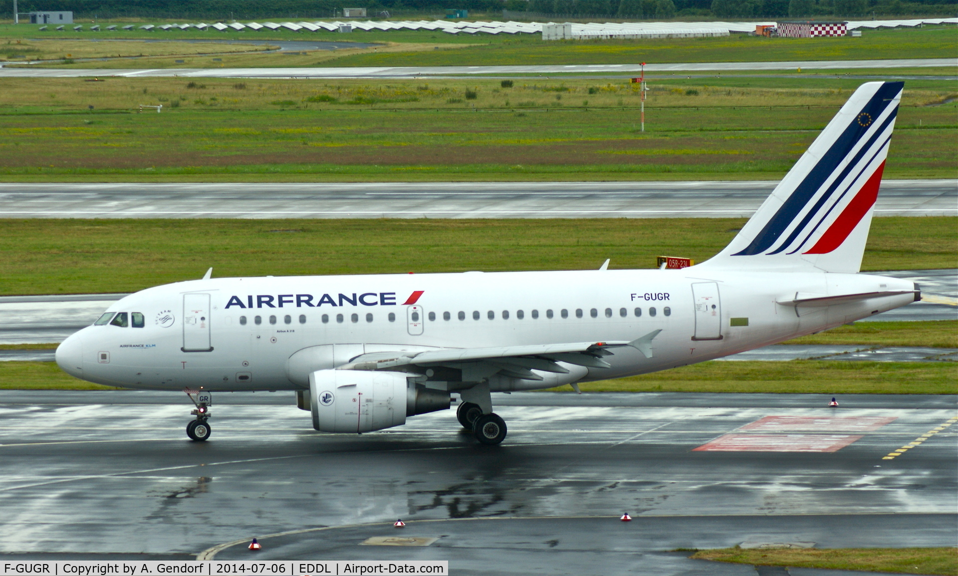 F-GUGR, 2007 Airbus A318-111 C/N 3009, Air France, seen here taxiing at Düsseldorf Int'l(EDDL)