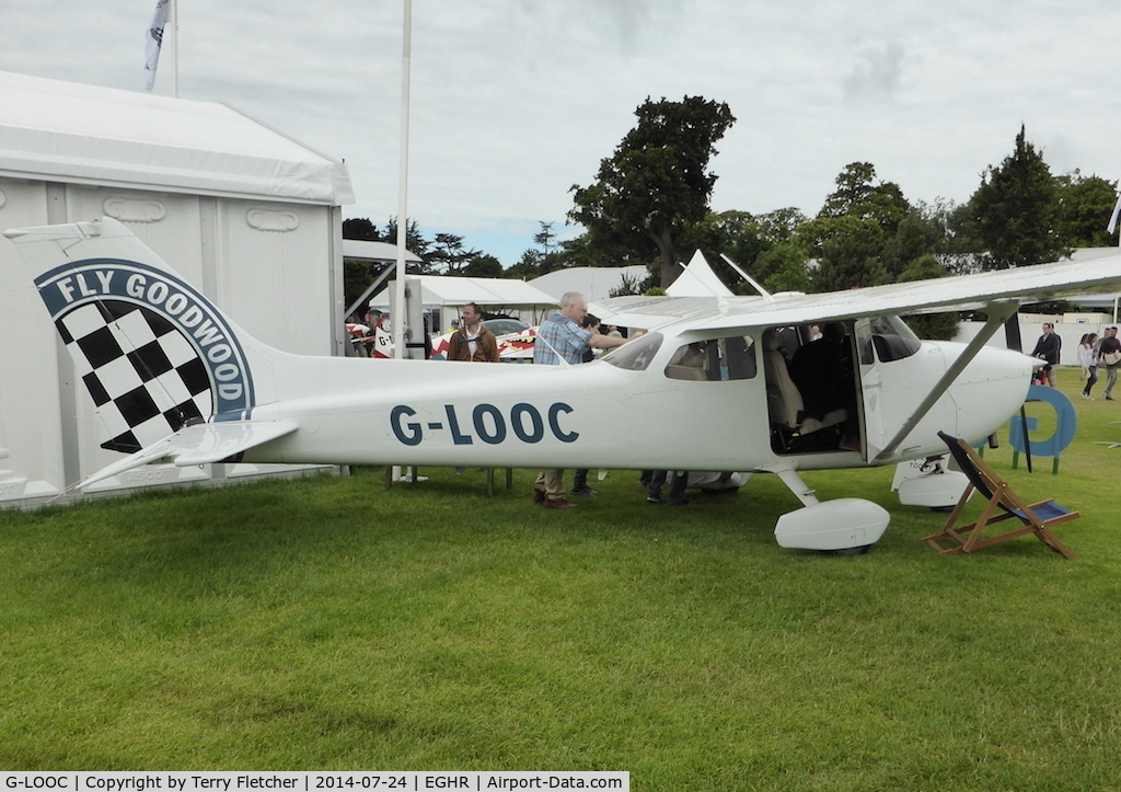 G-LOOC, 2009 Cessna 172S C/N 172S11006, Cessna 172S, c/n: 172S11006 at Goodwood