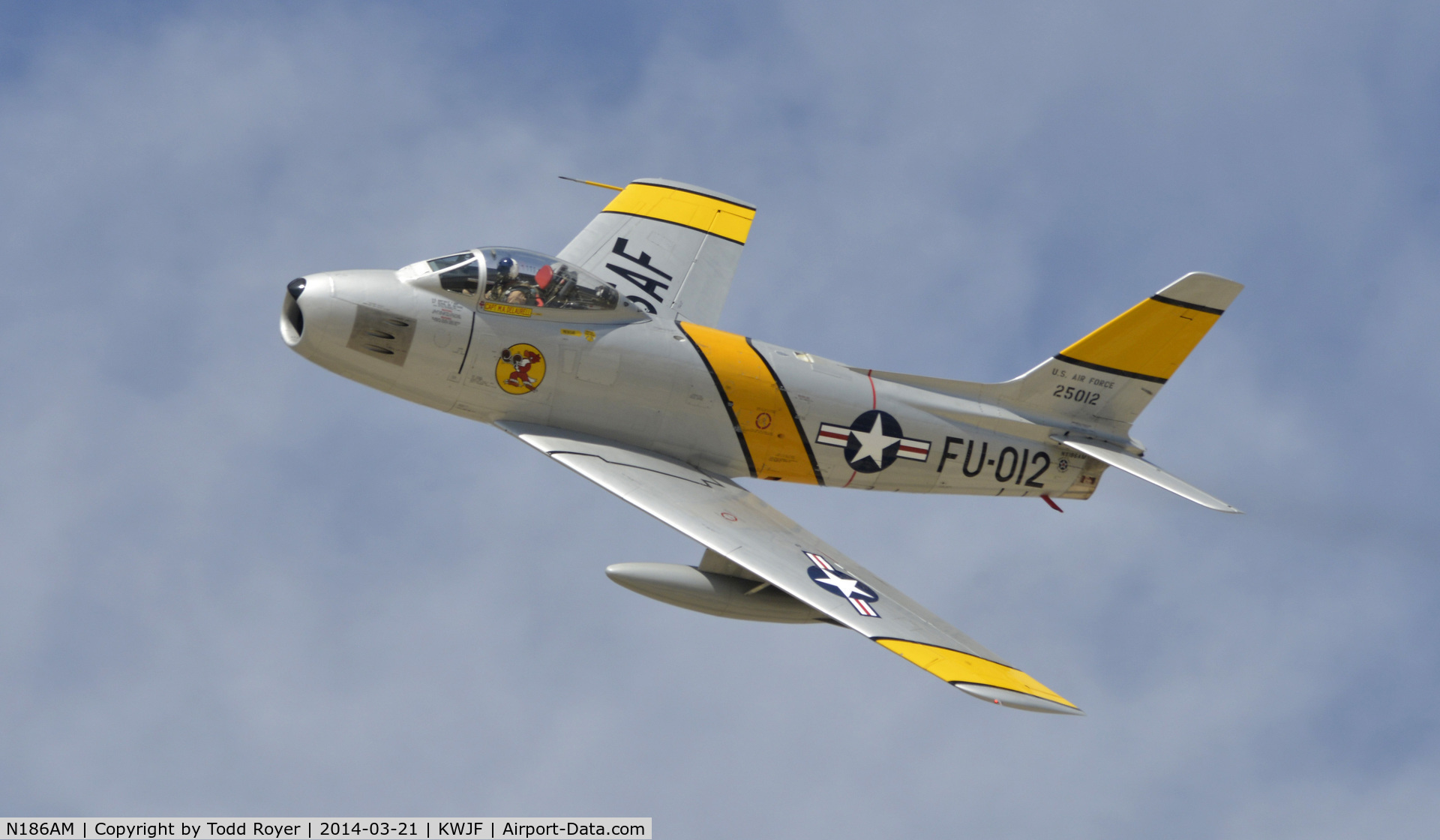 N186AM, 1952 North American F-86F Sabre C/N 191-708, High speed pass