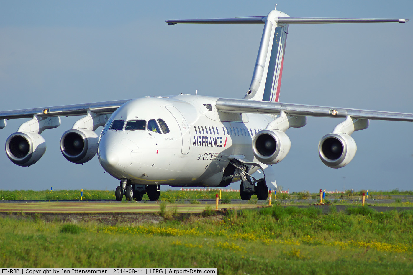 EI-RJB, 1998 British Aerospace Avro 146-RJ85 C/N E.2330, ei-rjb