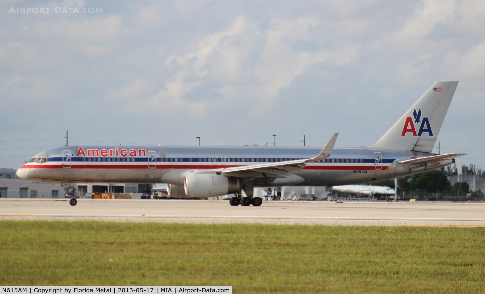 N615AM, 1989 Boeing 757-223 C/N 24491, American 757-200