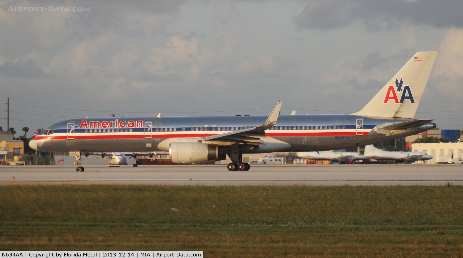 N634AA, 1990 Boeing 757-223 C/N 24592, American 757-200