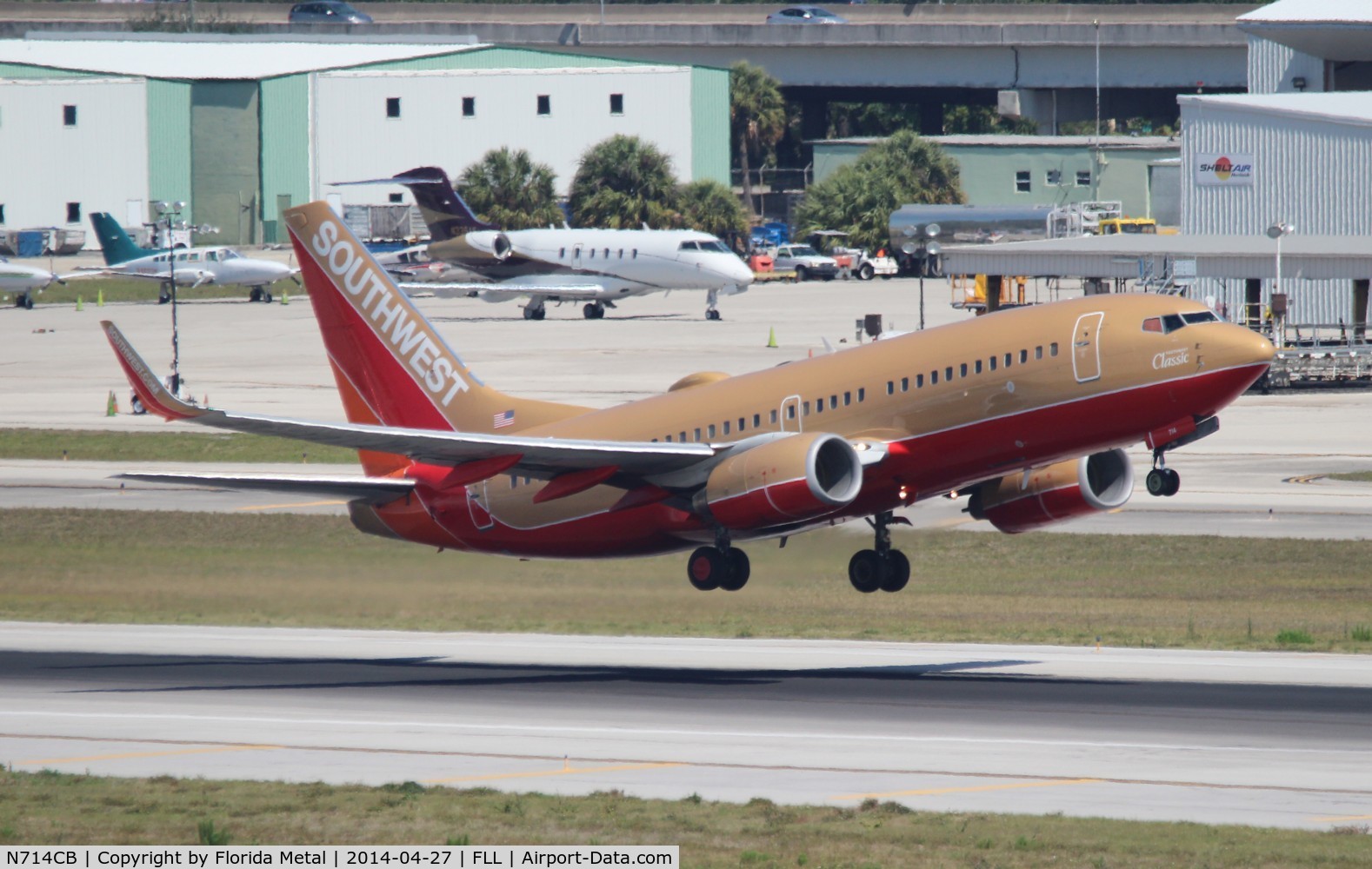 N714CB, 1998 Boeing 737-7H4 C/N 27848, Southwest classic 737-700