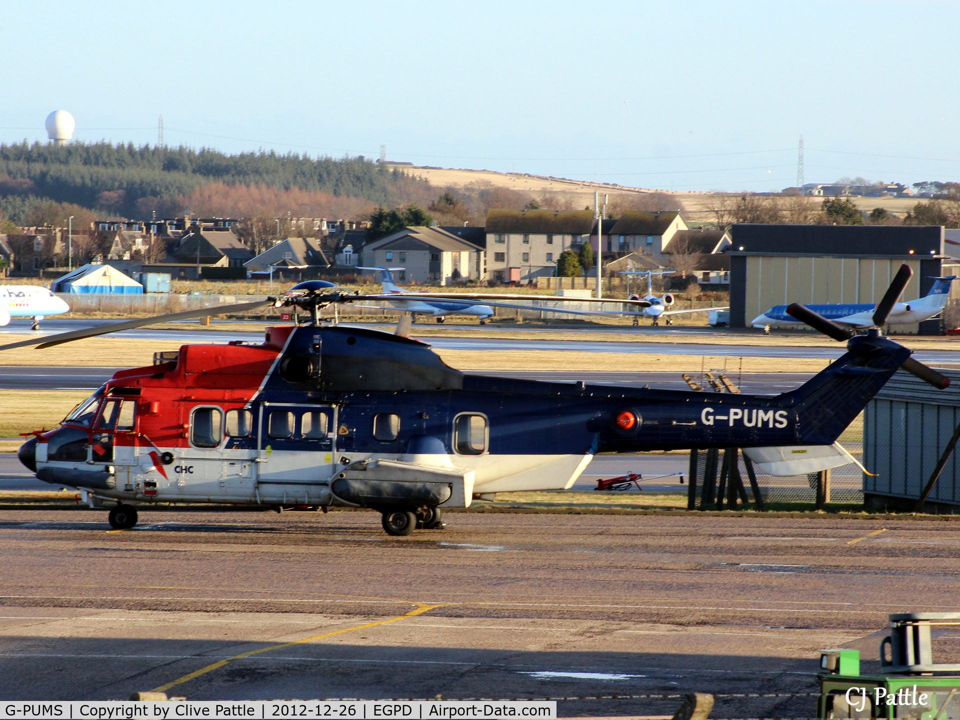 G-PUMS, 2000 Eurocopter AS-332L2 Super Puma Mk2 C/N 2504, Waiting for duty at Aberdeen