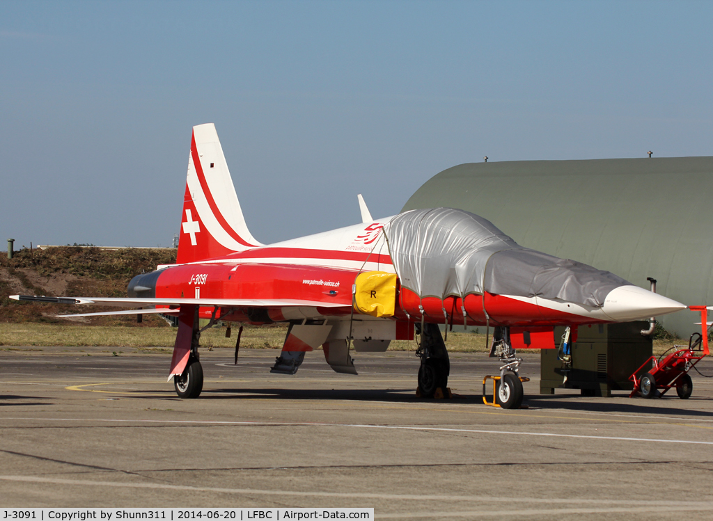 J-3091, Northrop F-5E Tiger II C/N L.1091, Participant of the Cazaux AFB Spotterday 2014... Additional 50th anniversary patch...