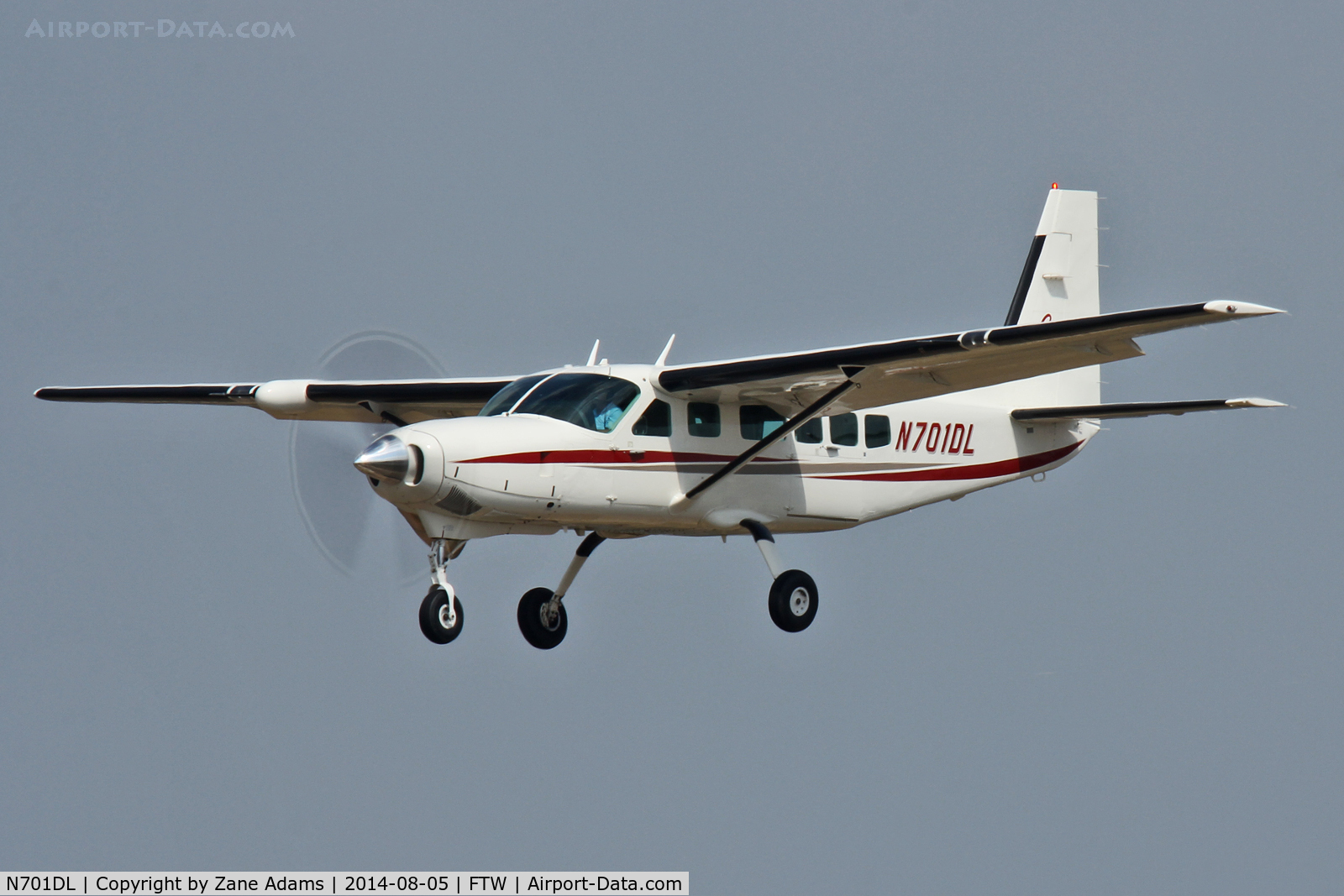 N701DL, 2001 Cessna 208 C/N 20800344, At Fort Worth Meacham Field