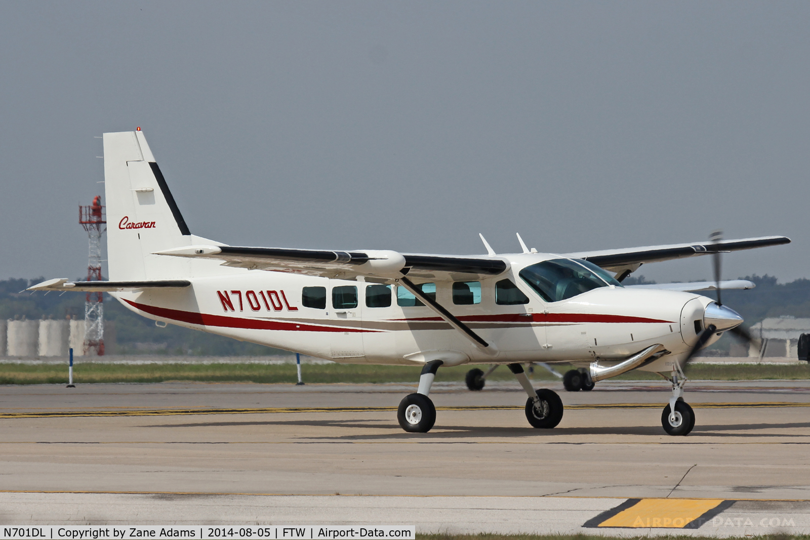 N701DL, 2001 Cessna 208 C/N 20800344, At Fort Worth Meacham Field