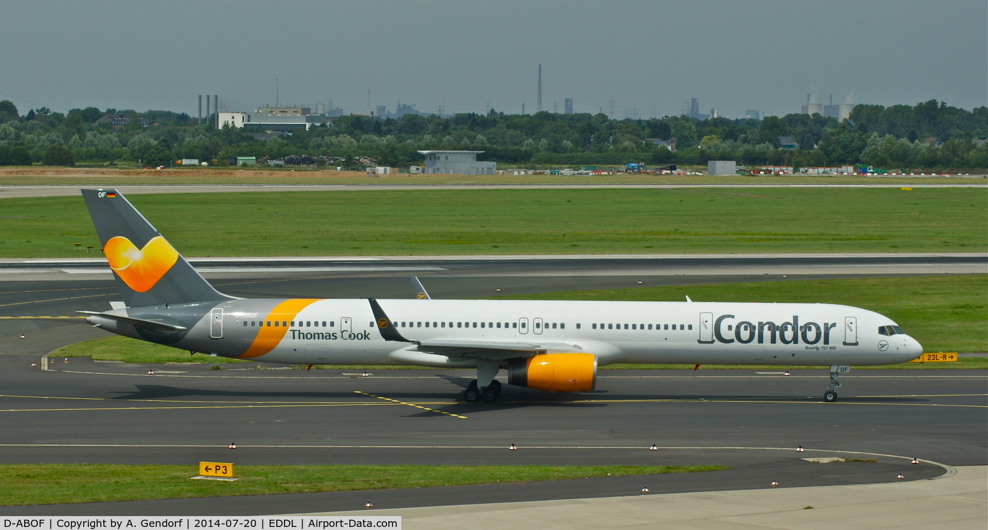 D-ABOF, 1999 Boeing 757-330 C/N 29013, Condor, is here taxiing at Düsseldorf Int'l(EDDL)