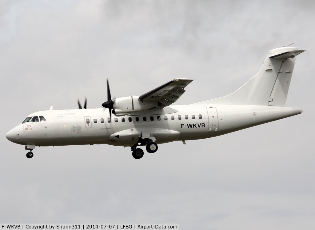 F-WKVB, 1992 ATR 42-320 C/N 333, C/n 333 - For Solenta Aviation as ZS-XCH in all white c/s without titles... On test after heavy maintenance @ LFBF