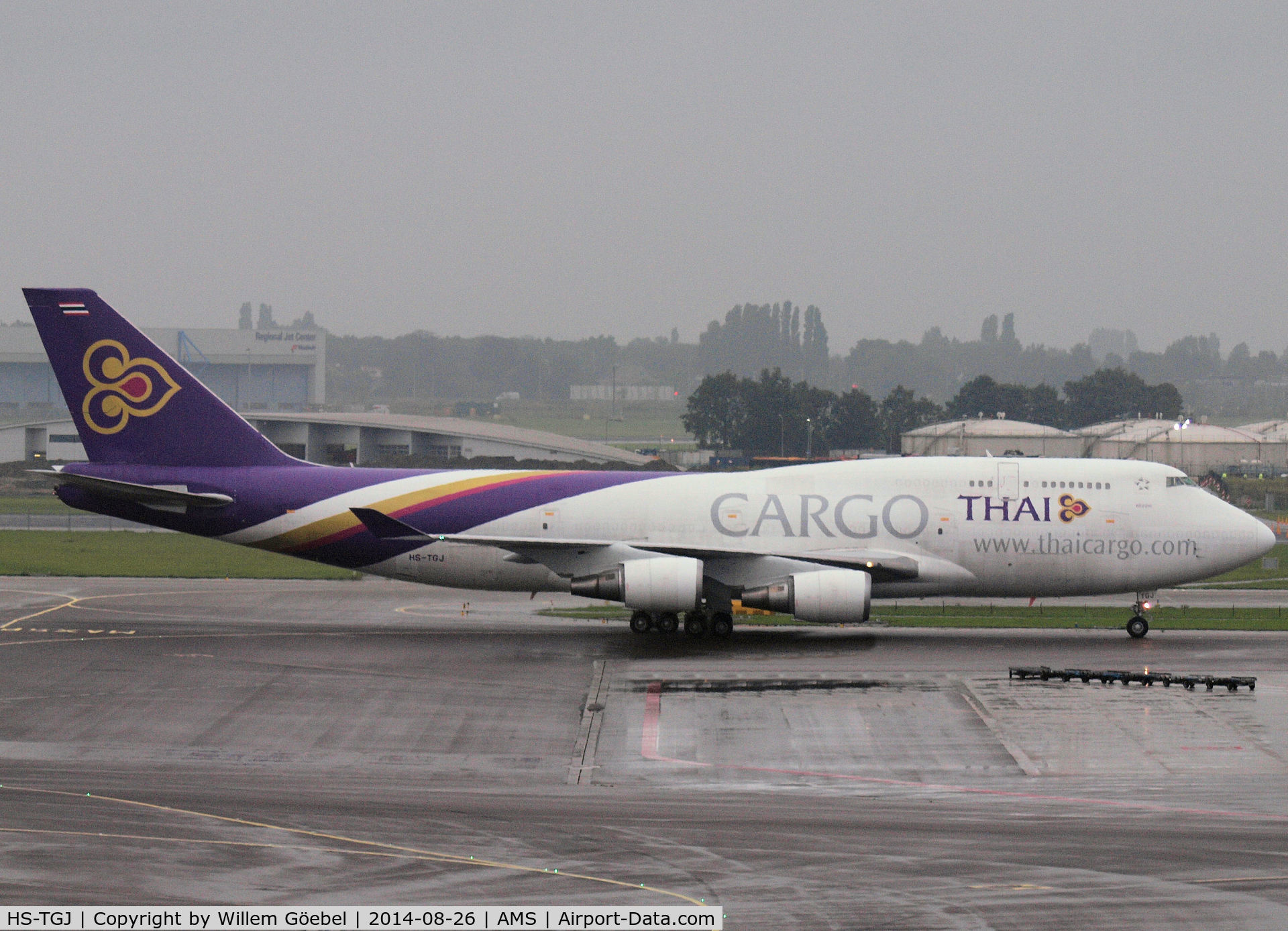 HS-TGJ, 1990 Boeing 747-4D7 C/N 24459, Taxi to the Cargo place