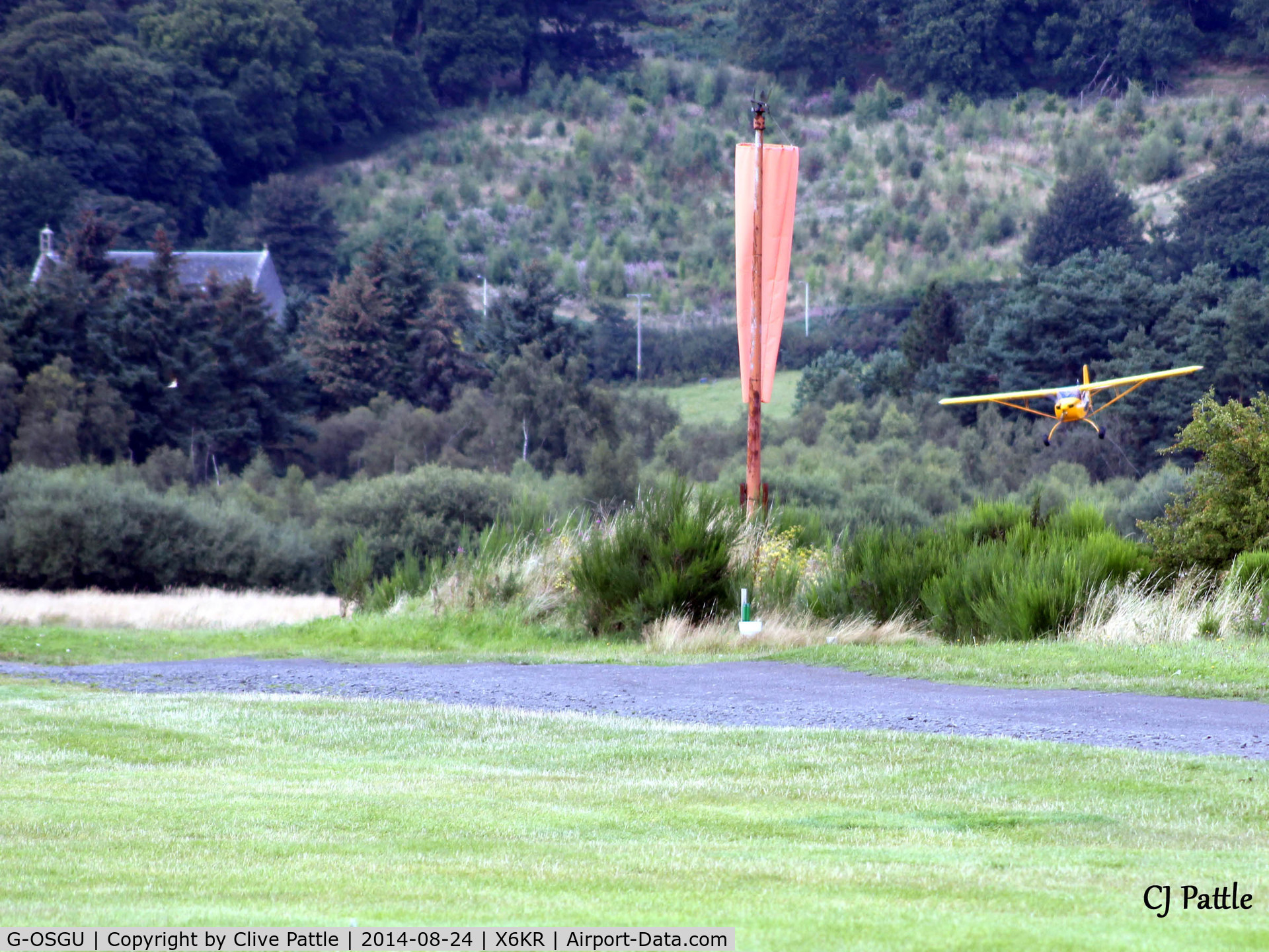 G-OSGU, 2014 Aeropro Eurofox 912(S) C/N LAA 376-15214, Very short and low finals to land at Portmoak, Kinross, Scotland