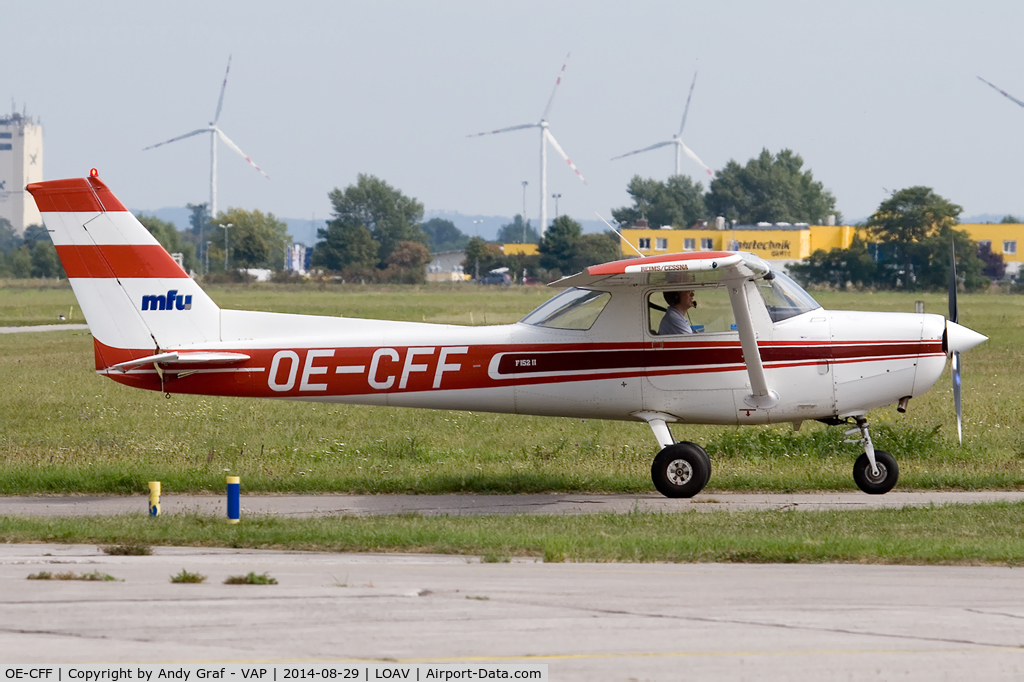 OE-CFF, 1980 Reims F152 C/N F15201719, Reims F172