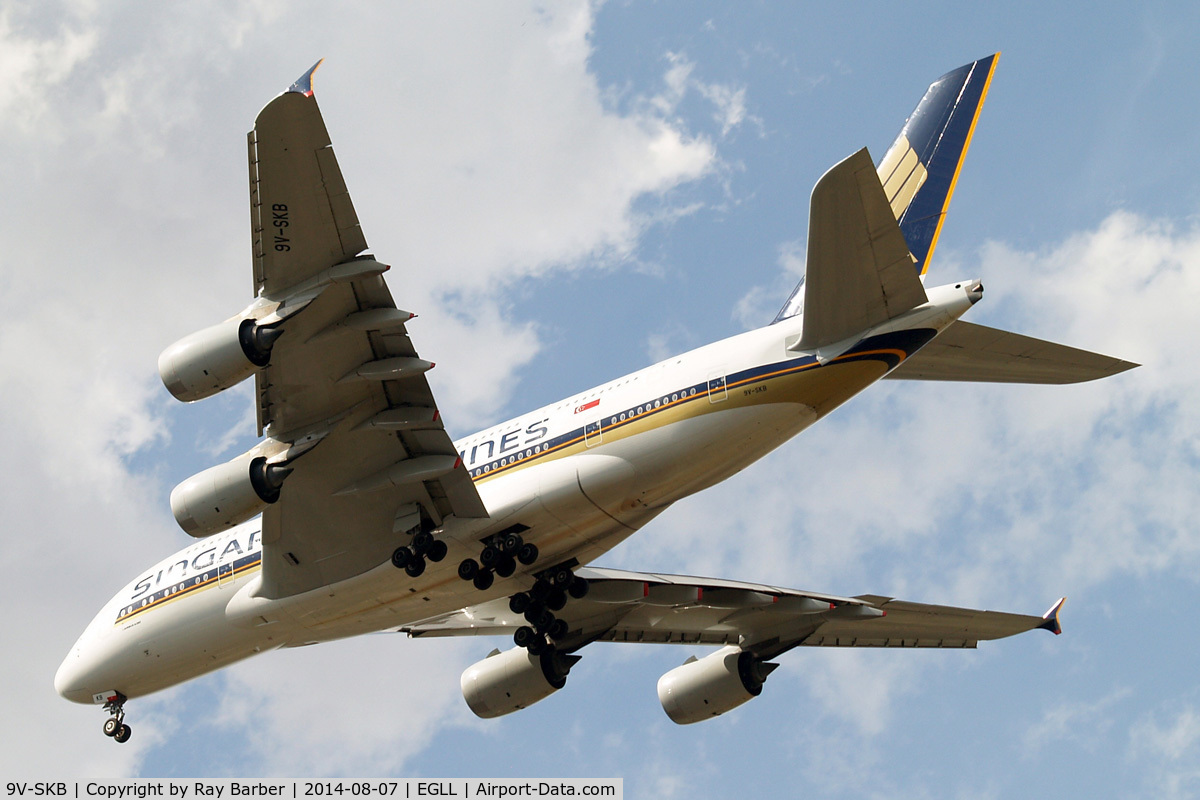 9V-SKB, 2006 Airbus A380-841 C/N 005, Airbus A380-841 [005] (Singapore Airlines) Home~G 07/08/2014. On approach 27R.