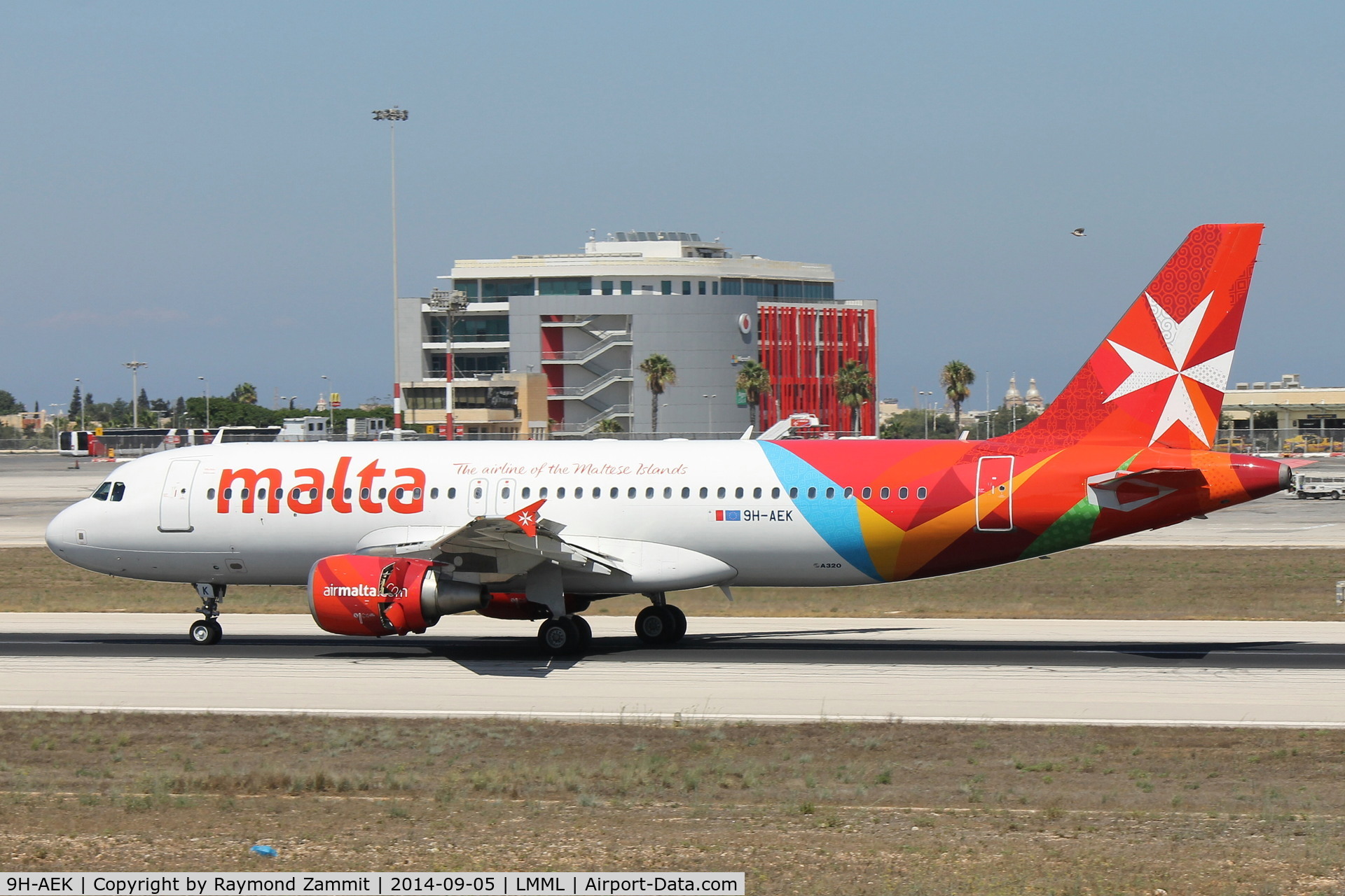 9H-AEK, 2004 Airbus A320-211 C/N 2291, A320 9H-AEK Air Malta