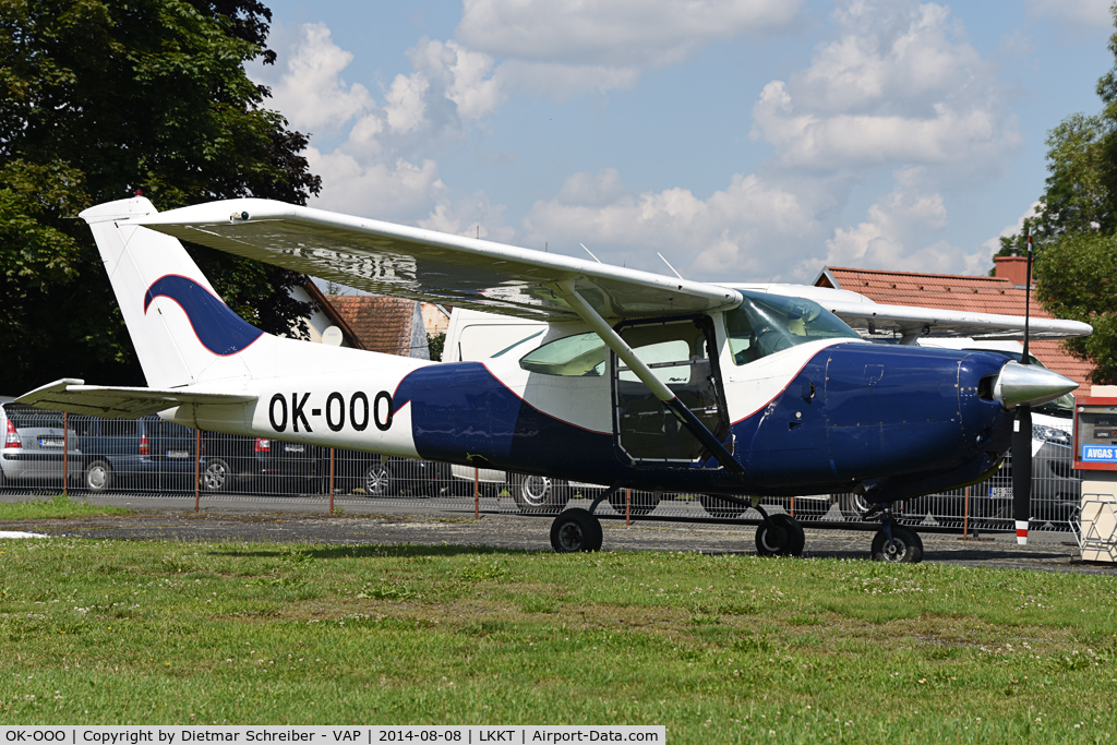 OK-OOO, Cessna R182 II Skylane RG C/N R182-01281, Cessna 182