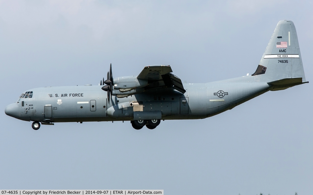 07-4635, 2007 Lockheed Martin C-130J-30 Super Hercules C/N 382-5595, on final RW08