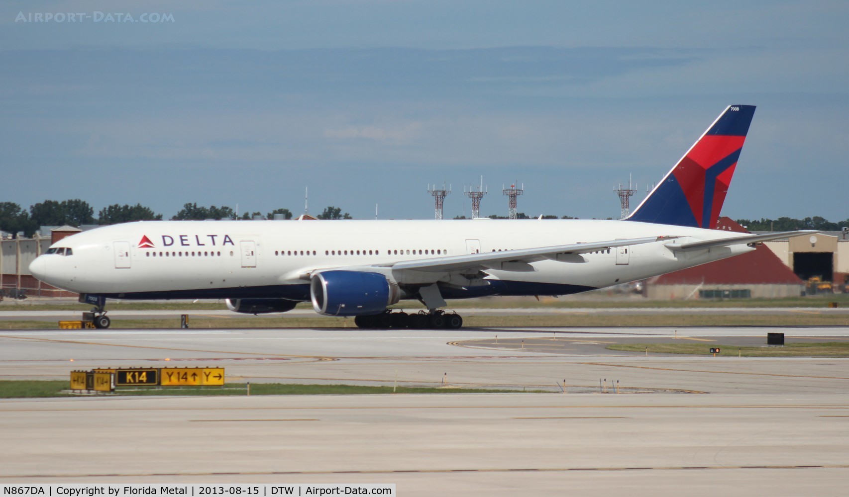 N867DA, 2002 Boeing 777-232 C/N 29743, Delta 777-200