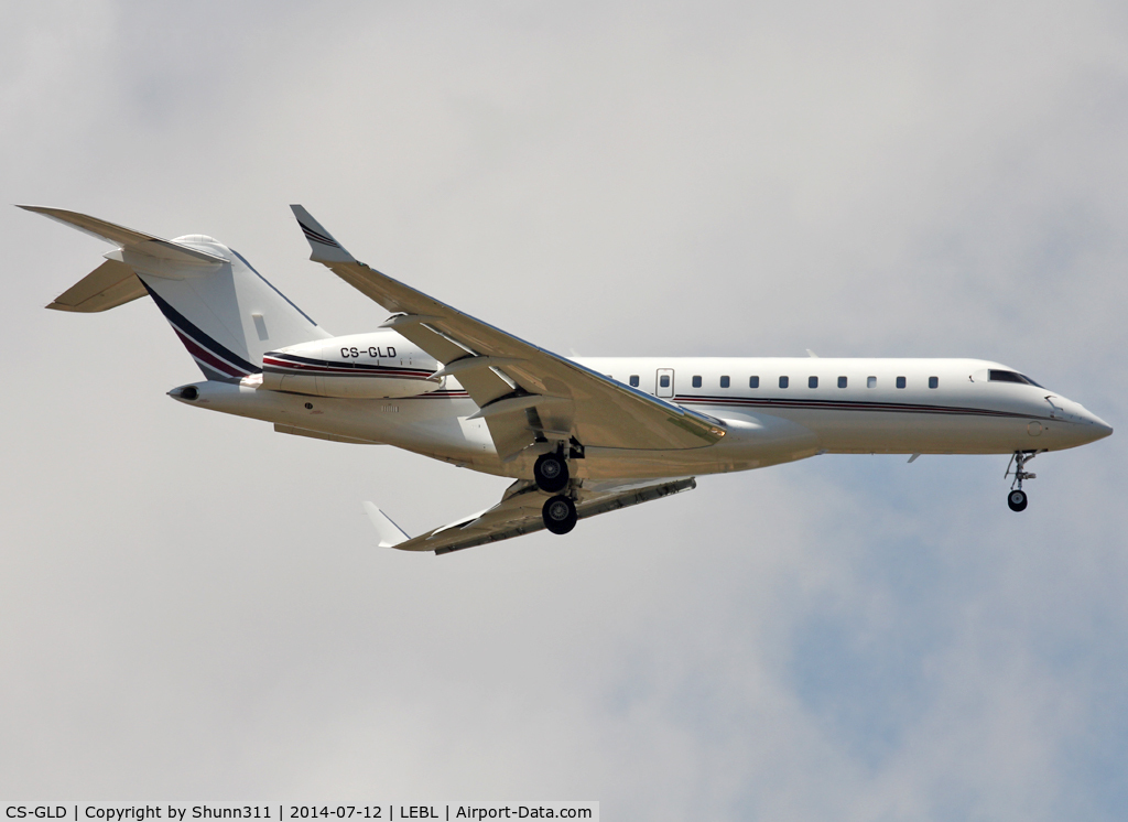 CS-GLD, 2012 Bombardier BD-700-1A10 Global 6000 C/N 9538, Landing rwy 07R