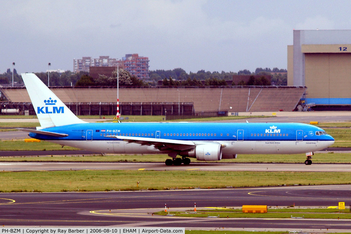 PH-BZM, 1999 Boeing 767-306/ER C/N 28884, Boeing 767-306ER [28884] (KLM-Royal Dutch Airlines) Amsterdam-Schiphol~PH 10/08/2006