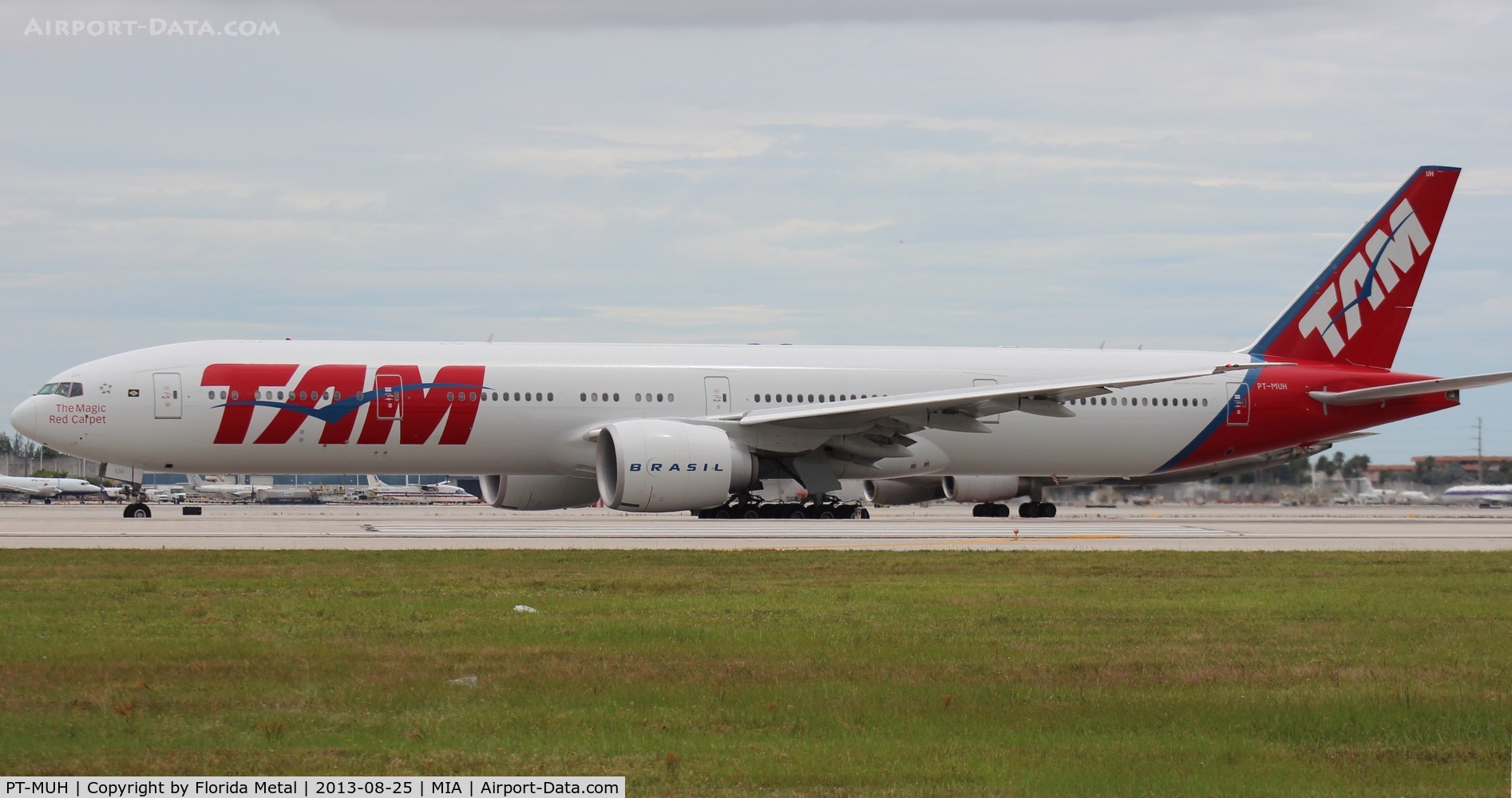 PT-MUH, 2012 Boeing 777-32W/ER C/N 38889, TAM 777-300