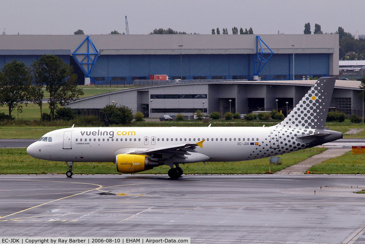 EC-JDK, 2002 Airbus A320-214 C/N 1769, Airbus A320-214 [1769] (Vueling Airlines) Amsterdam-Schiphol~PH 10/08/2006