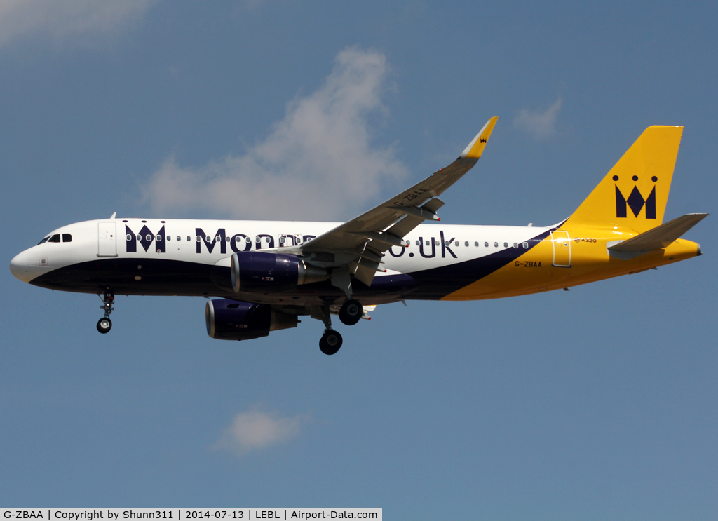 G-ZBAA, 2013 Airbus A320-214 C/N 5526, Landing rwy 25R