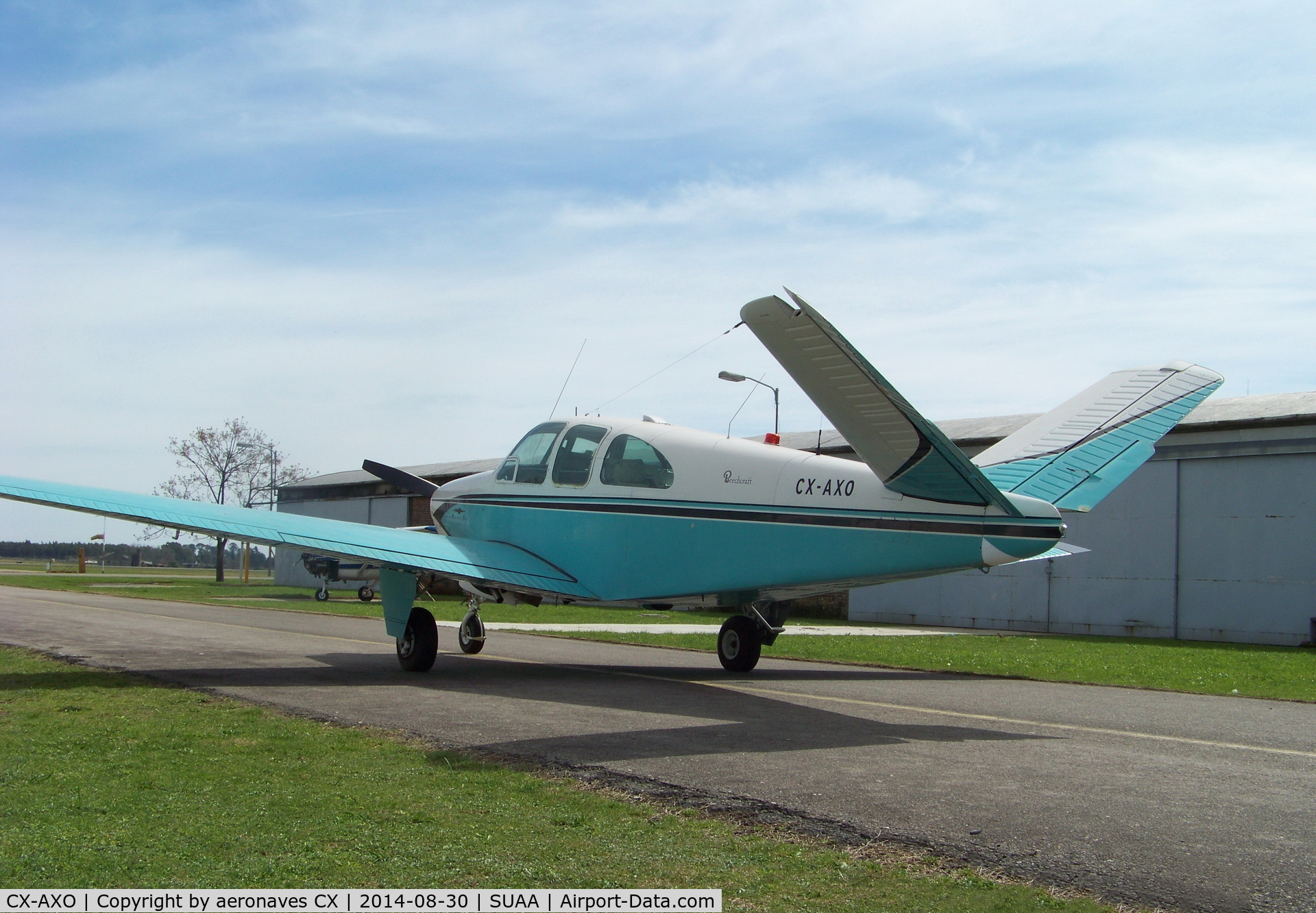 CX-AXO, Beechcraft N35 Bonanza C/N D-6655, Bonanza modelo N35, después de 15 años hangarado, hoy está en vuelo nuevamente.