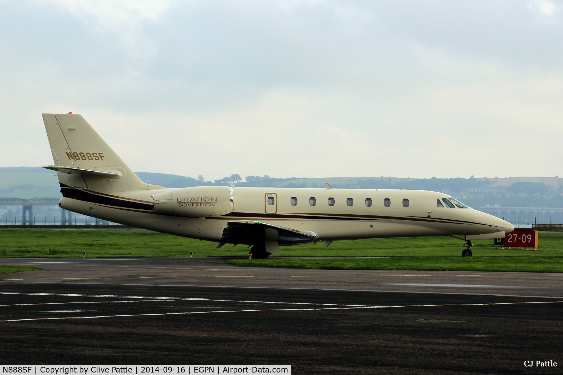 N888SF, 2007 Cessna 680 Citation Sovereign C/N 680-0154, On hold for departure from Dundee EGPN