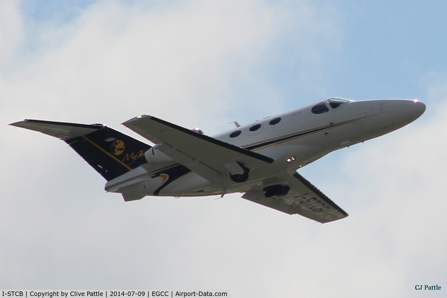 I-STCB, 2010 Cessna 510 Citation Mustang Citation Mustang C/N 510-0330, Take Off climb from Manchester