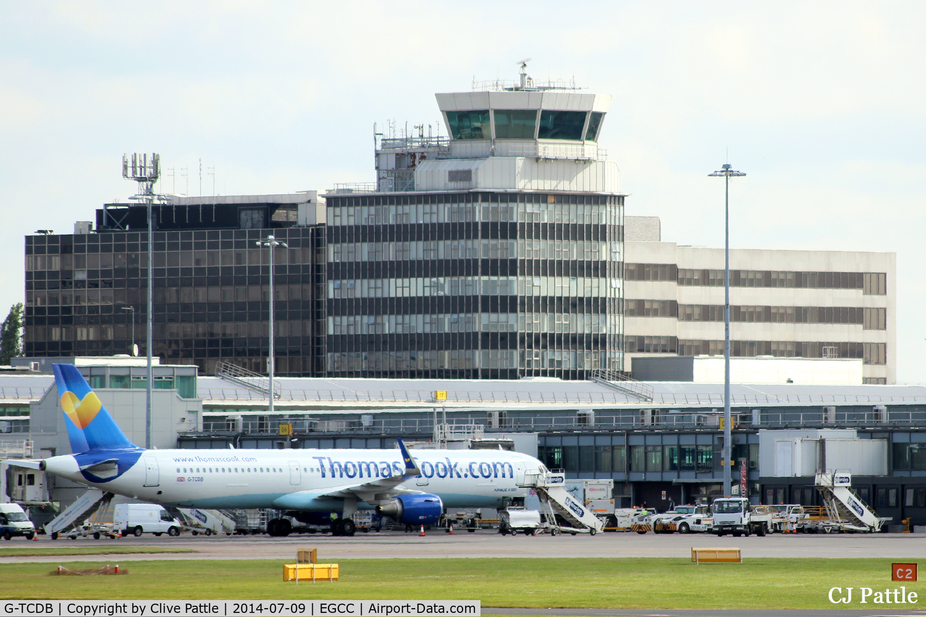 G-TCDB, 2013 Airbus A321-211 C/N 5603, EGCC action