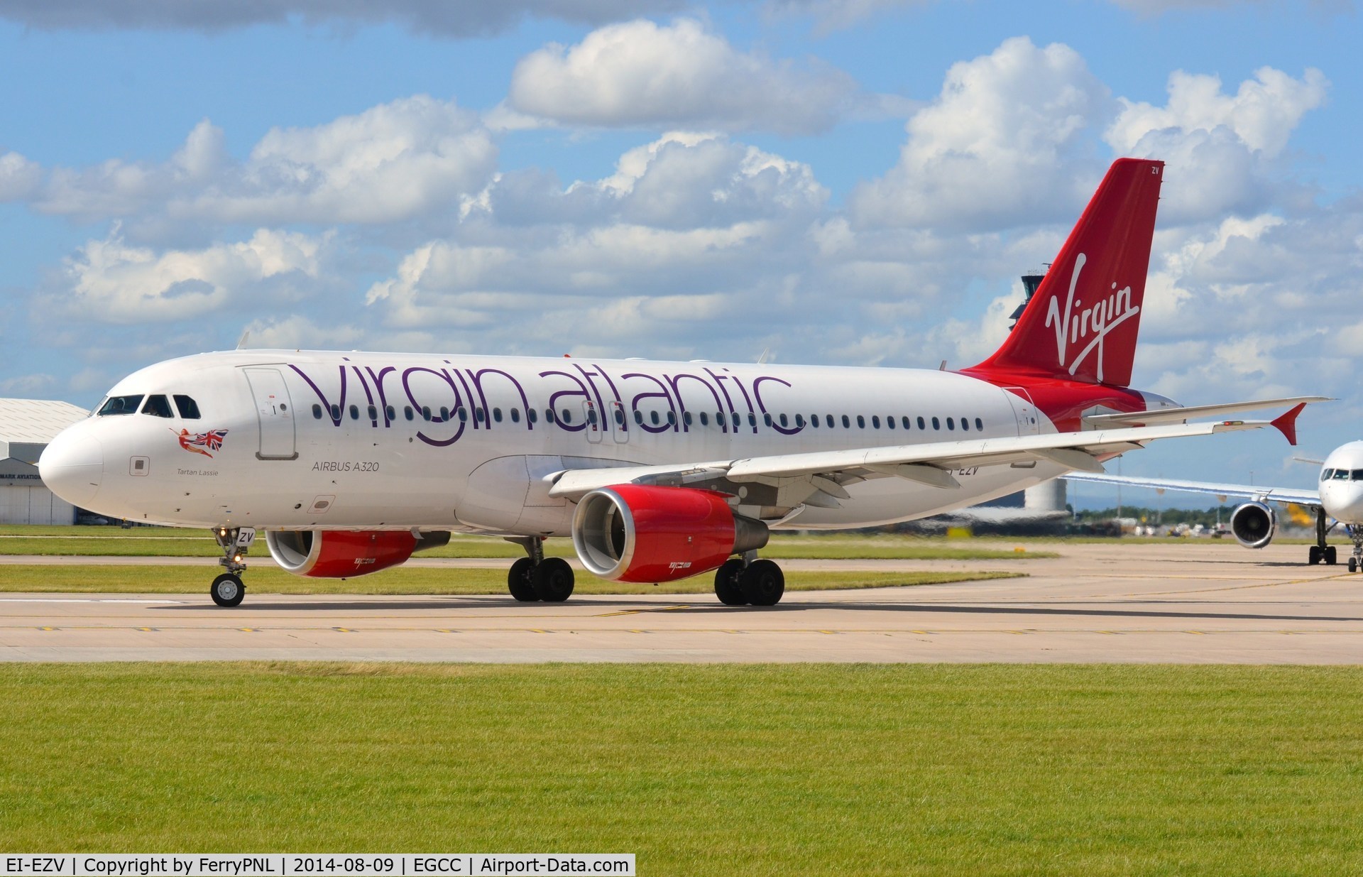 EI-EZV, 2003 Airbus A320-214 C/N 2001, VS Little Red A320 lining-up in MAN