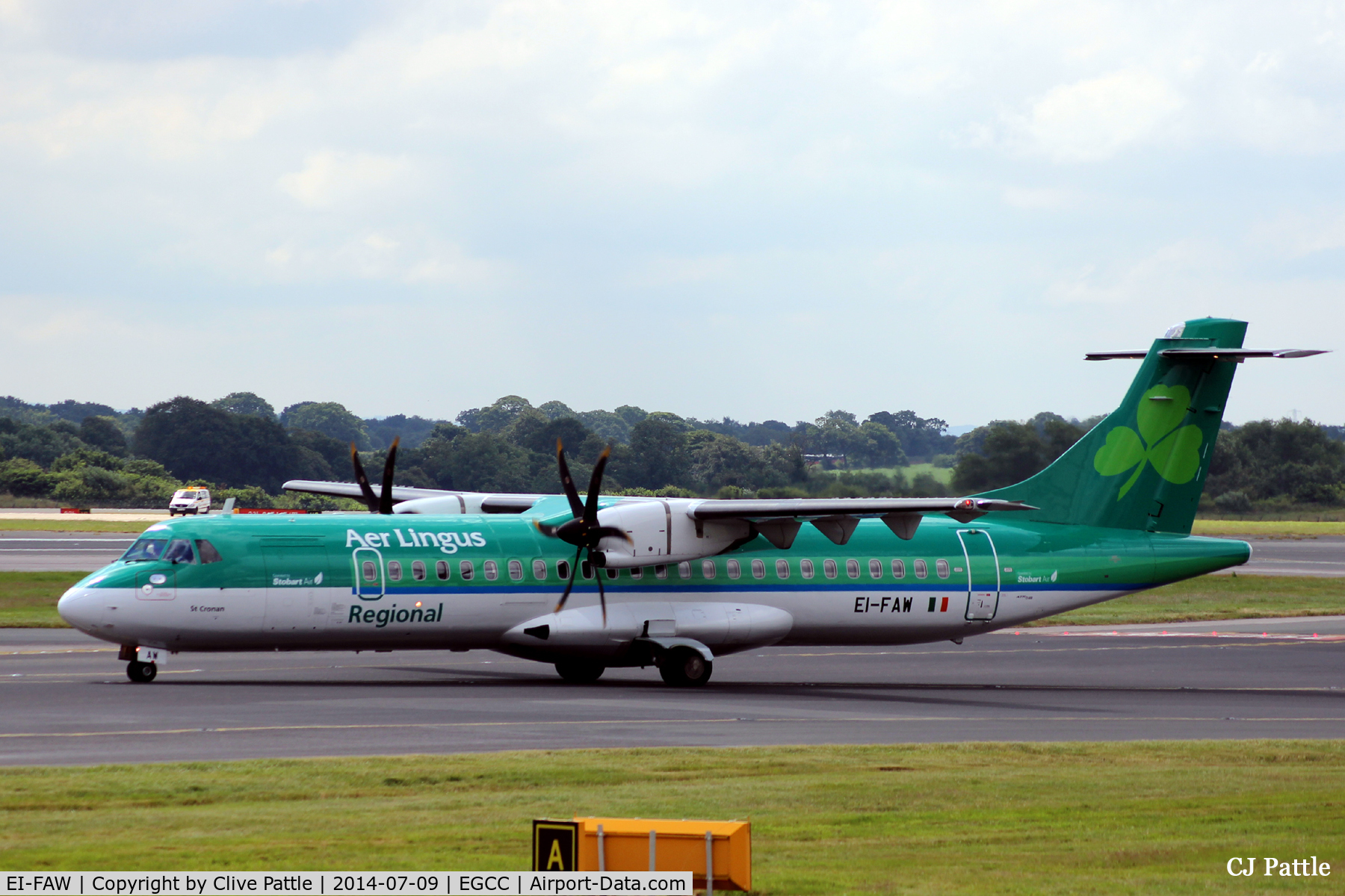 EI-FAW, 2013 ATR 72-600 (72-212A) C/N 1122, Taxi to the gate at EGCC