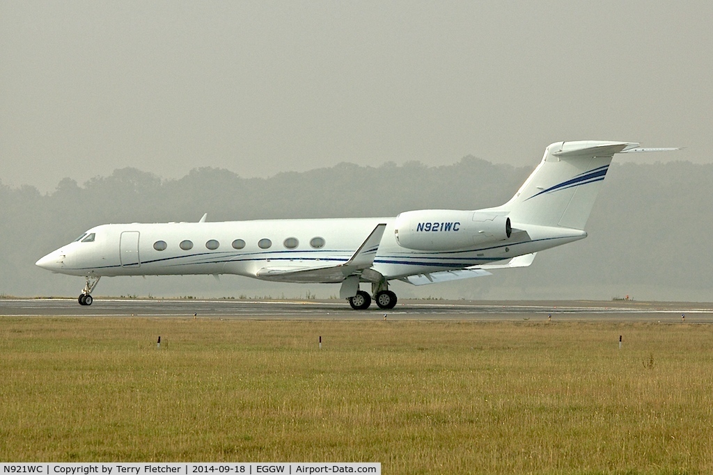 N921WC, 2003 Gulfstream Aerospace GV-SP (G550) C/N 5026, At Luton