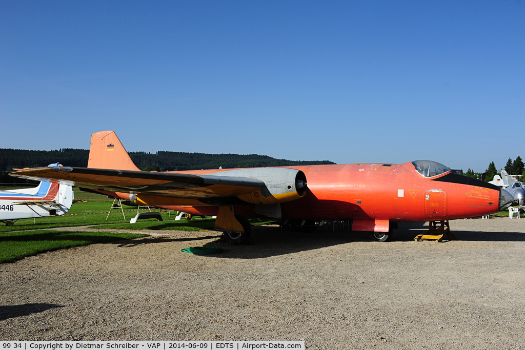 99 34, 1954 English Electric Canberra B.2 C/N R3/EA3/6651, Canberra