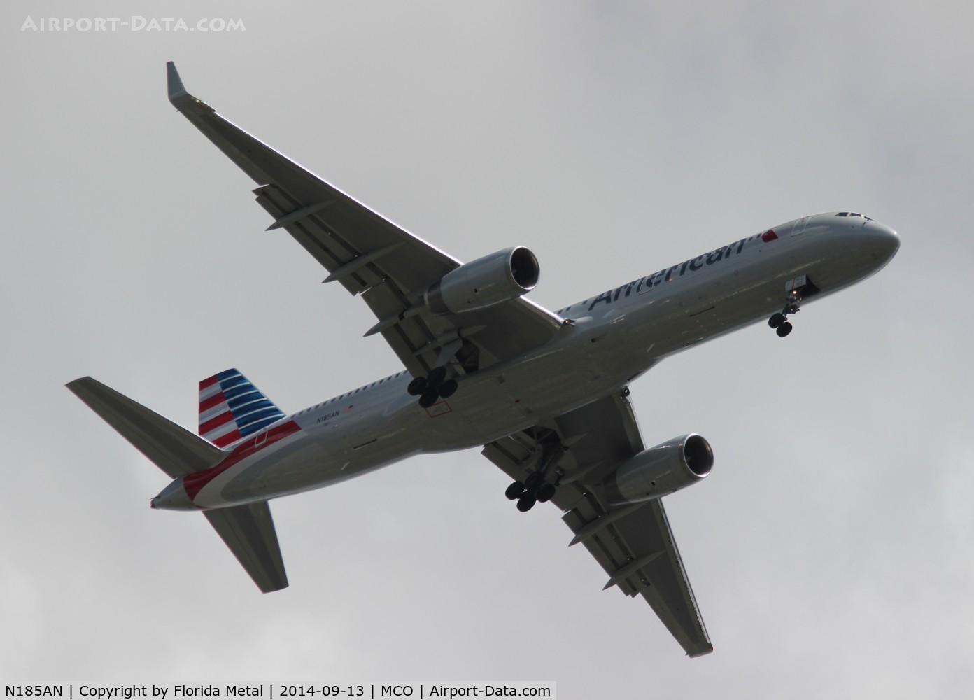 N185AN, 2001 Boeing 757-223 C/N 32379, American 757-200 first plane in the new colors