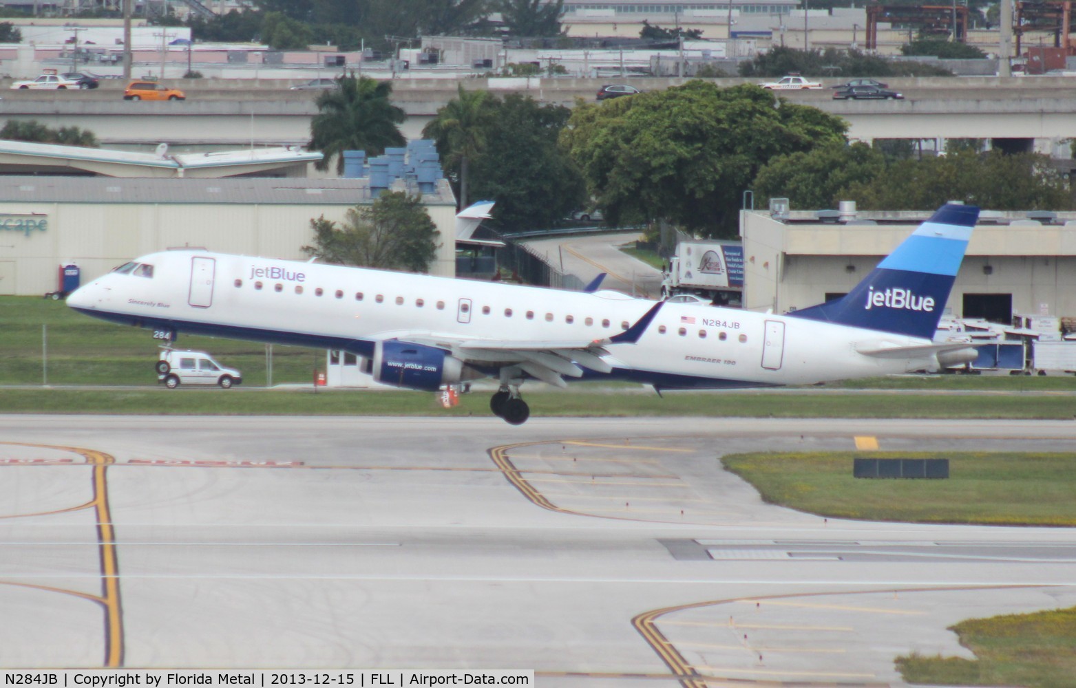 N284JB, 2008 Embraer 190AR (ERJ-190-100IGW) C/N 19000144, Jet Blue E190