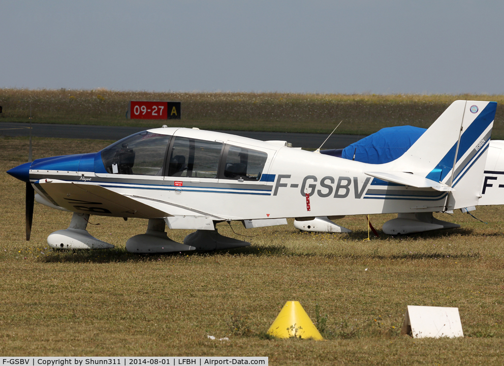 F-GSBV, Robin DR-400-180 Regent C/N 2364, Parked in the grass...