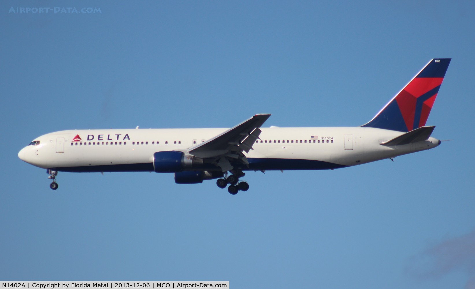 N1402A, 1993 Boeing 767-332 C/N 25989, Delta 767-300