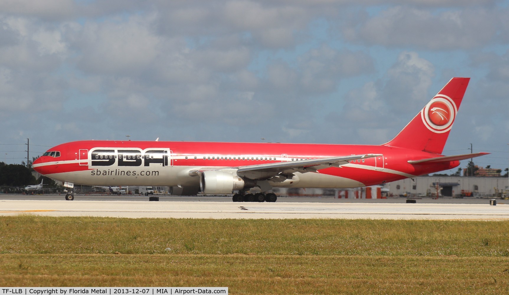 TF-LLB, 1991 Boeing 767-3Y0/ER C/N 25000, SBA 767-300