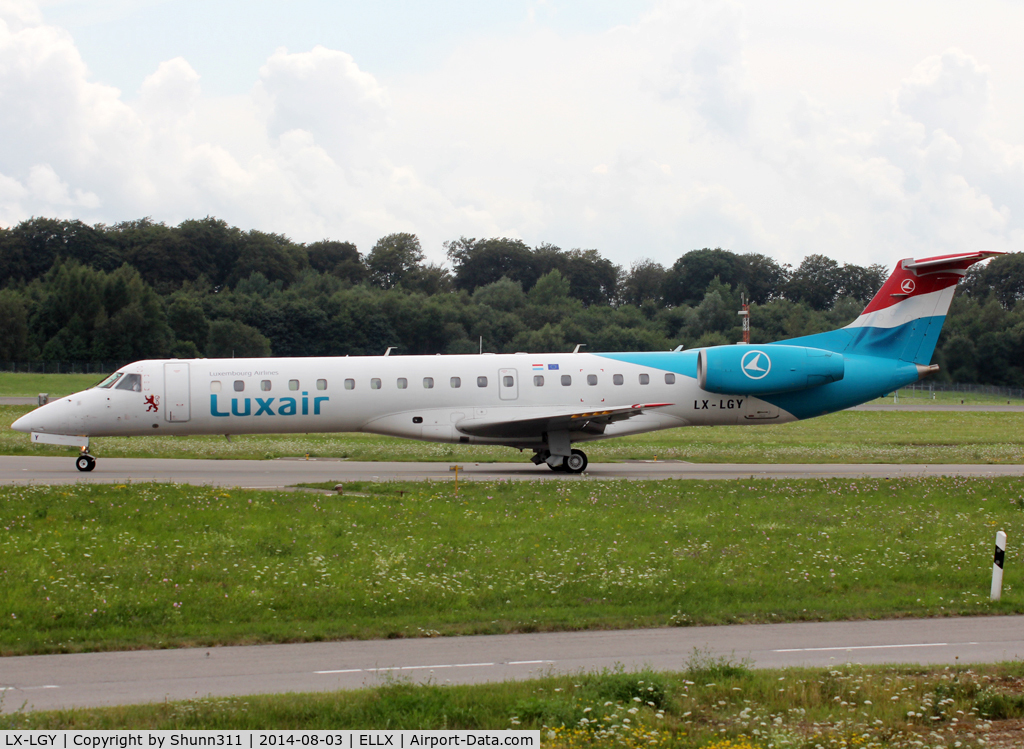 LX-LGY, 2000 Embraer EMB-145LU (ERJ-145LU) C/N 145242, Lining up rwy 24 for departure...