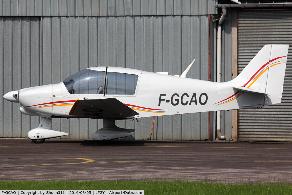 F-GCAO, Robin DR-400-108  Dauphin 2+2 C/N 1428, Parked at the Airclub...