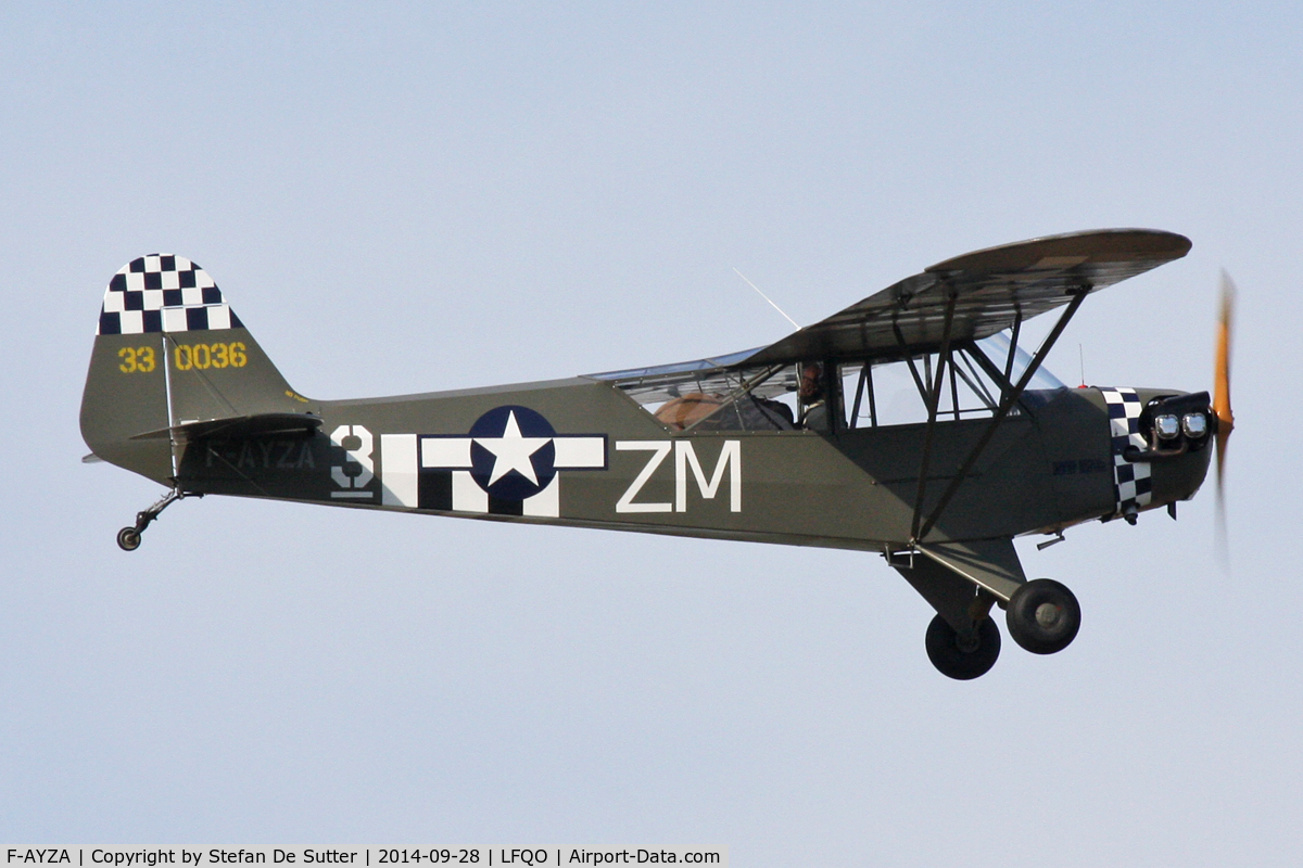 F-AYZA, 1943 Piper L-4H Grasshopper (J3C-65D) C/N 11327, Fly-in 2014.