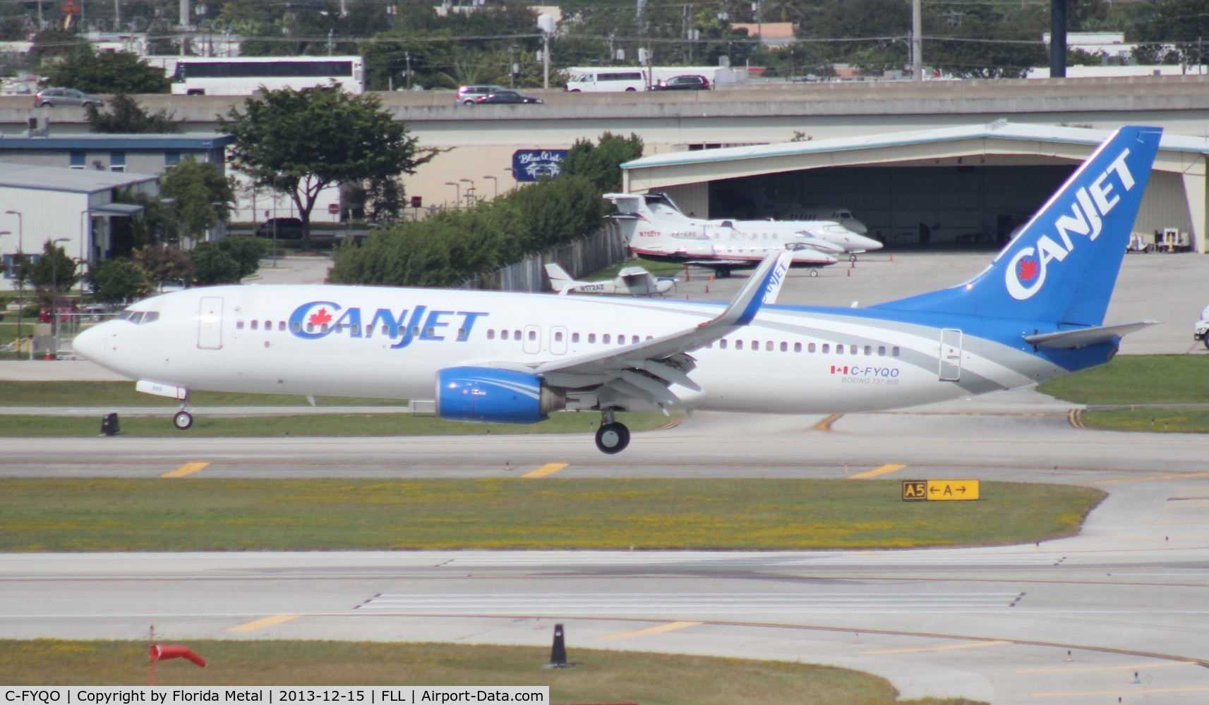 C-FYQO, 2002 Boeing 737-8AS C/N 29934, Canjet 737-800