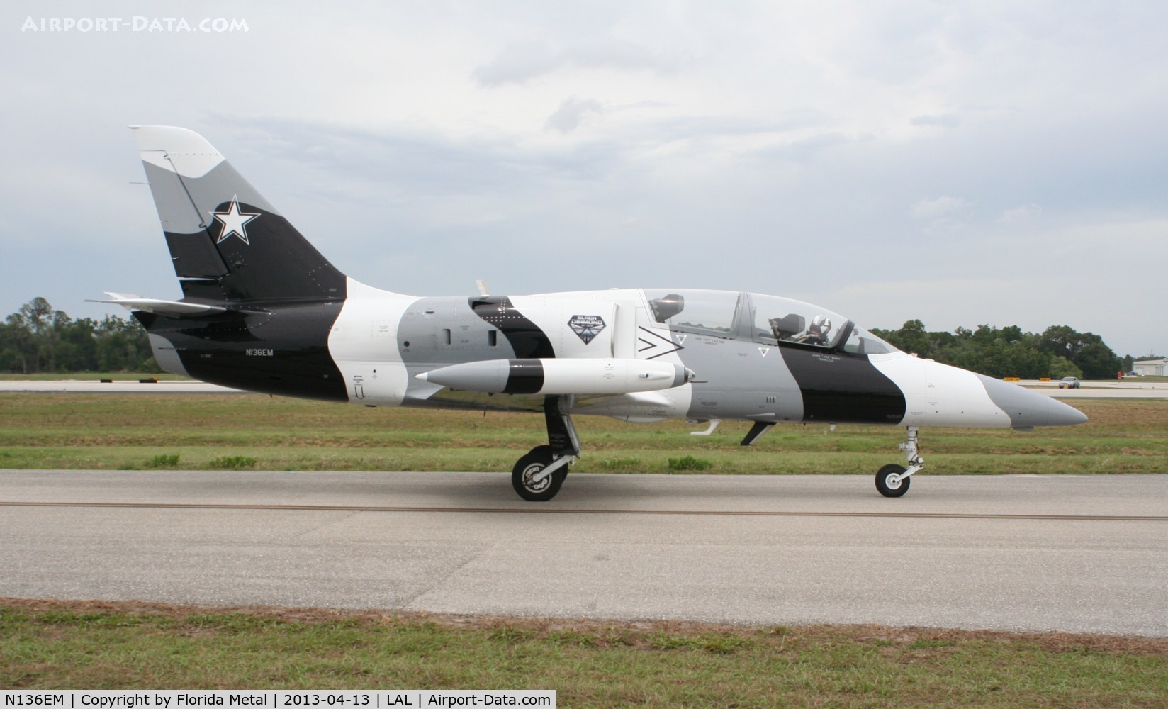 N136EM, 1984 Aero L-39C Albatros C/N 432917, Black Diamond L-39