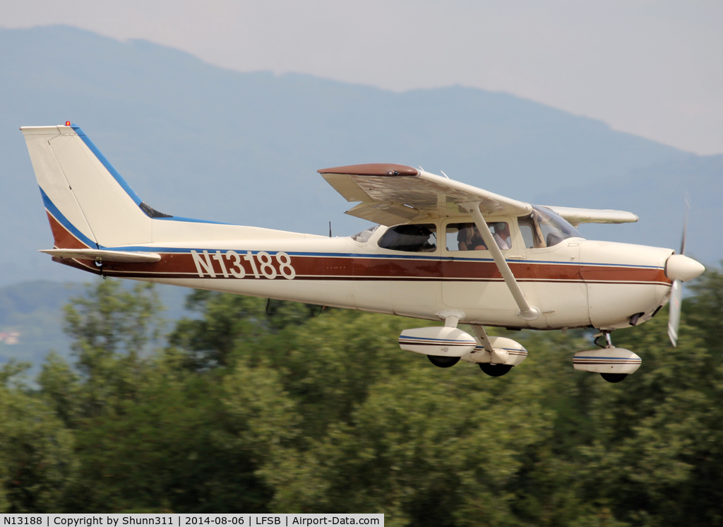 N13188, 1973 Cessna 172M C/N 17262557, Landing rwy 16
