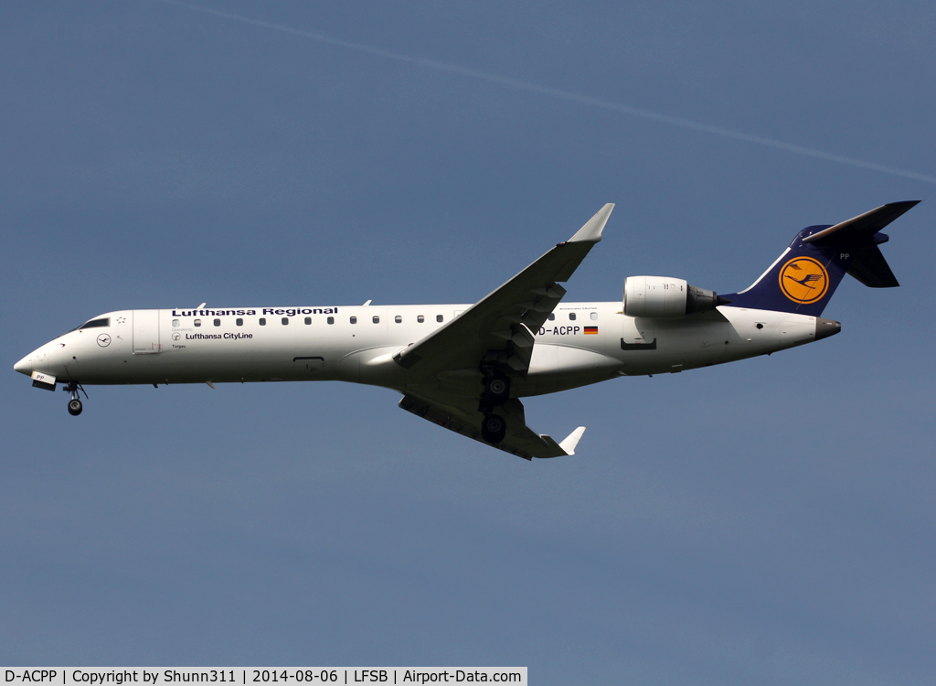 D-ACPP, 2003 Bombardier CRJ-701ER (CL-600-2C10) Regional Jet C/N 10086, Landing rwy 16... 'Lufthansa Cityline' titles than 'Cityline' titles by the past...